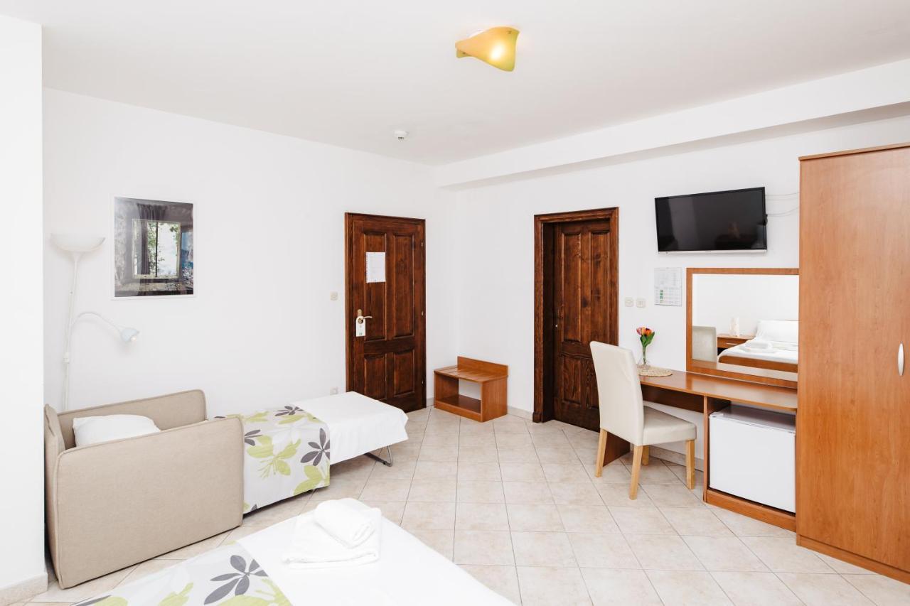 Villa Diana Tribunj  Ngoại thất bức ảnh