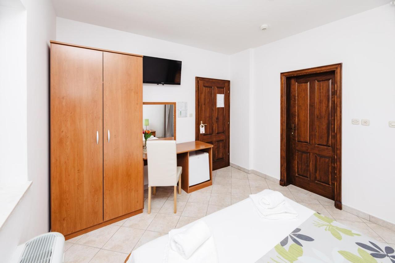 Villa Diana Tribunj  Ngoại thất bức ảnh
