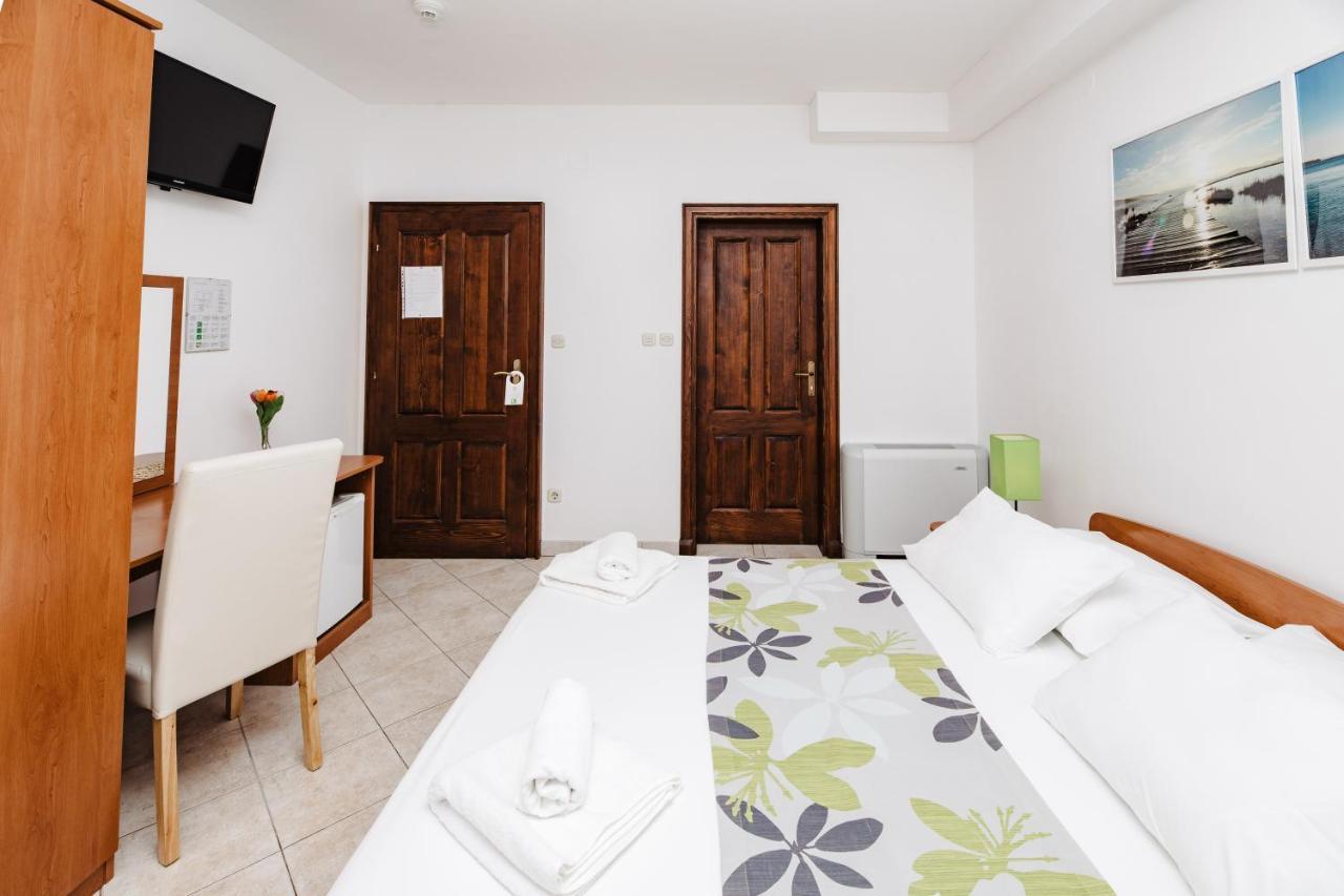 Villa Diana Tribunj  Ngoại thất bức ảnh