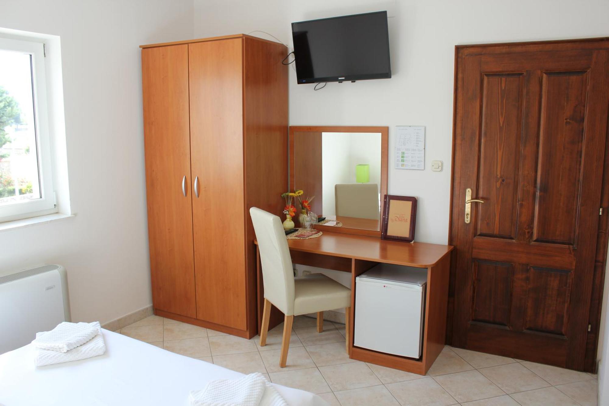 Villa Diana Tribunj  Phòng bức ảnh